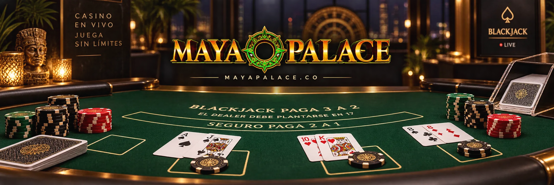 Mesa de blackjack tradicional en mayapalace.co con cartas y fichas distribuidas